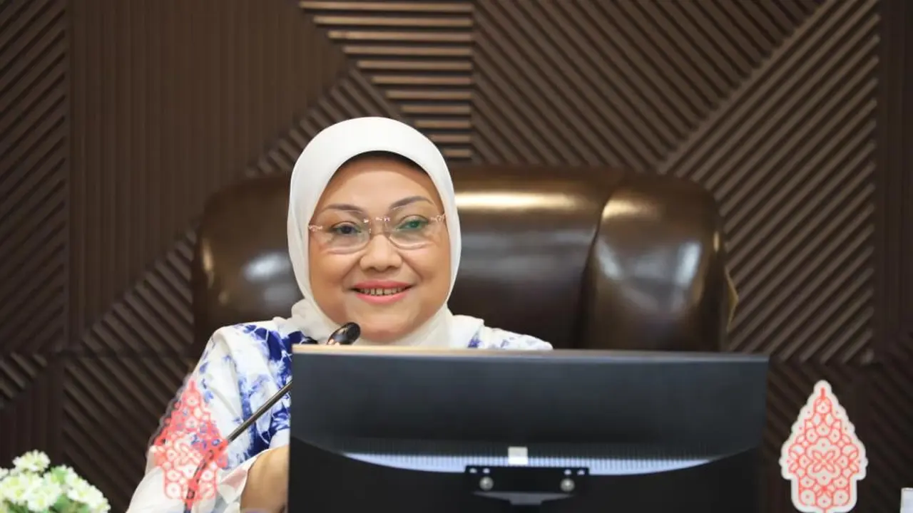Menaker Ida Fauziah
