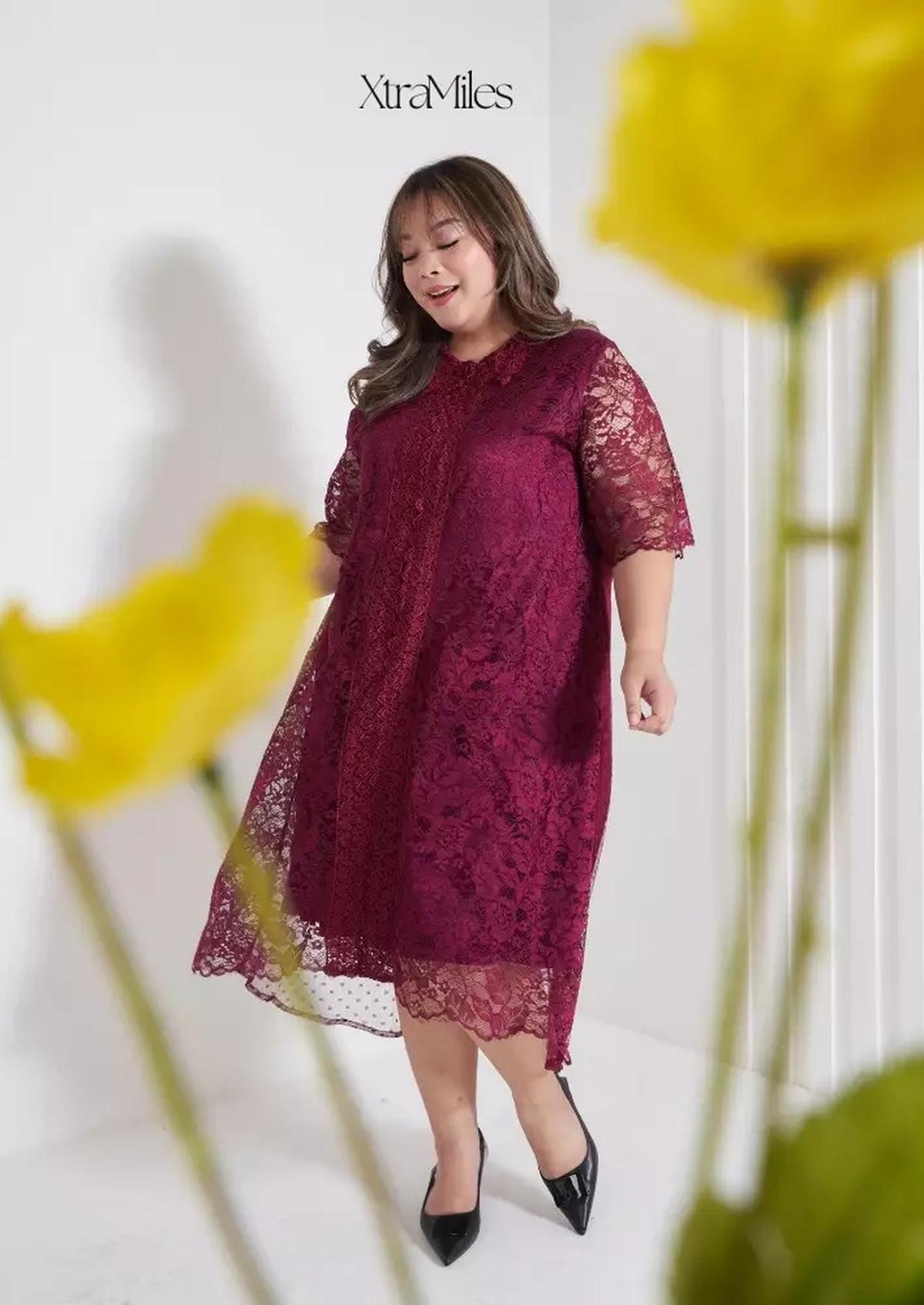 Baju Lebaran Brokat Warna Burgundy