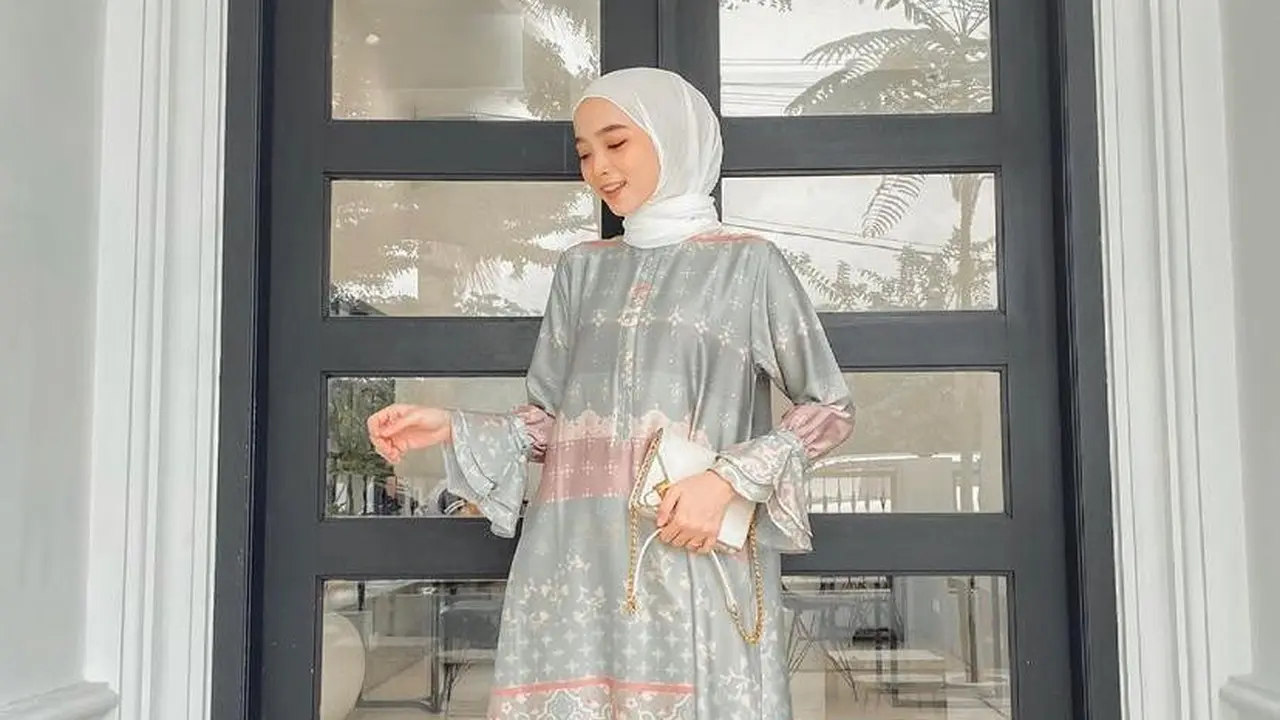 10 Ide Padu Padan Celana Kulot untuk Kondangan, Cocok untuk Hijabers