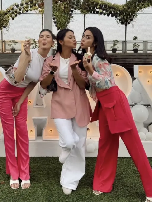 Rini Yulianti di Gender Reveal Jessica Iskandar