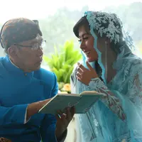 Pemeran Ardina Rasti mulai menjalani serangkaian acara jelang pernikahannya. Sabtu Rasti akan resmi menikah dengan sang kekasih Arie Dwi Andika. (Nurwahyunan/Bintang.com).