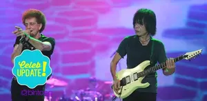 God Bless sedang mempersiapkan album terbarunya yang berisi 9 lagu daur ulang dan 3 lagu terbaru. Untuk 3 lagu terbaru ini, ada musik yang berubah karena ada pergantian posisi drummer.