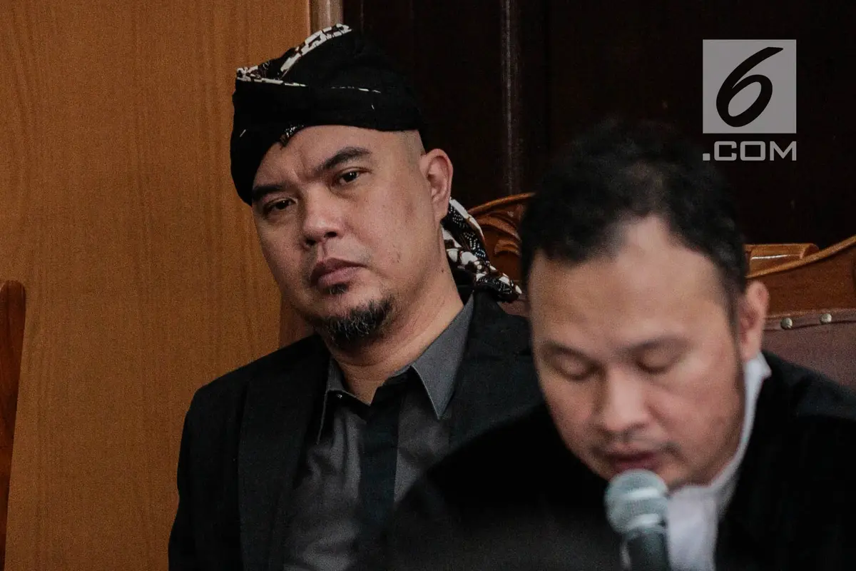 Wajah Lesu Ahmad Dhani Saat Jalani Sidang Lanjutan