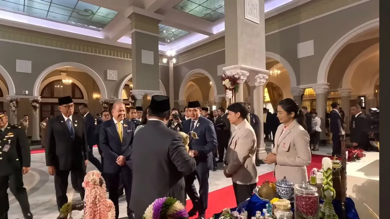 Sekretaris Kabinet Letnan Kolonel Teddy Indra Wijaya mendampingi Presiden Prabowo Subianto kunjungan kerja ke Thailand (Youtube Prabowo Subianto)