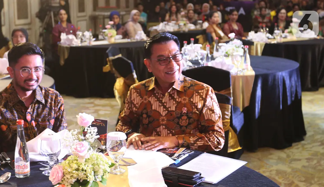 <p>Kemudian lanjunya, isu keempat tentu saja terkait harga jual yang masih mahal. Pasalnya, jika baterai masih memiliki banderol yang tinggi, tentu saja harga mobil dan motor listrik juga akan masih mahal. (Liputan6.com/Angga Yuniar)</p>