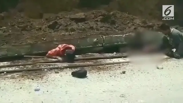 VIDEO: Detik-detik Pekerja Bangunan Tertimpa Beton