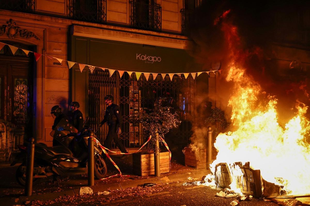 Demo Prancis
