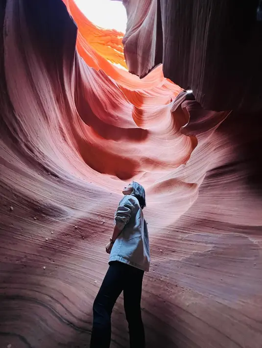 Ririn Ekawati di Antelope Canyon [Instagram/ririnekawati]