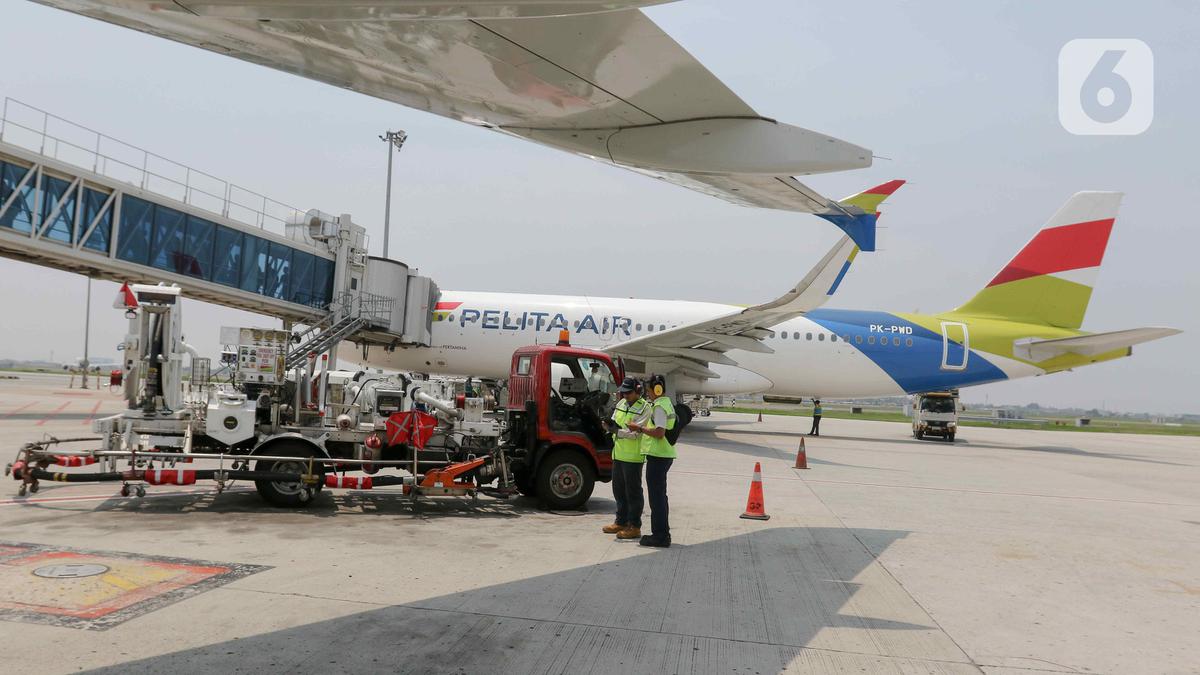 Harga Avtur Turun, Batas Fuel Surcharge Tiket Pesawat Dipangkas