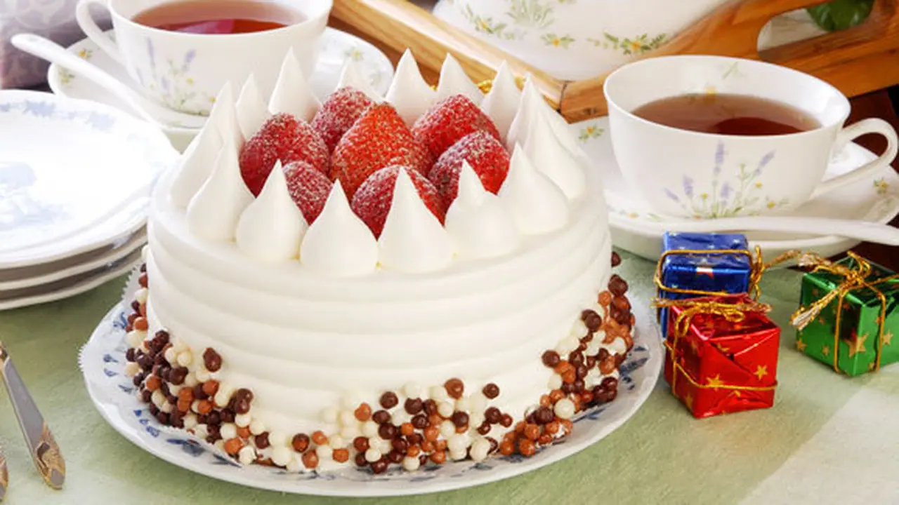 (c) shutterstock
