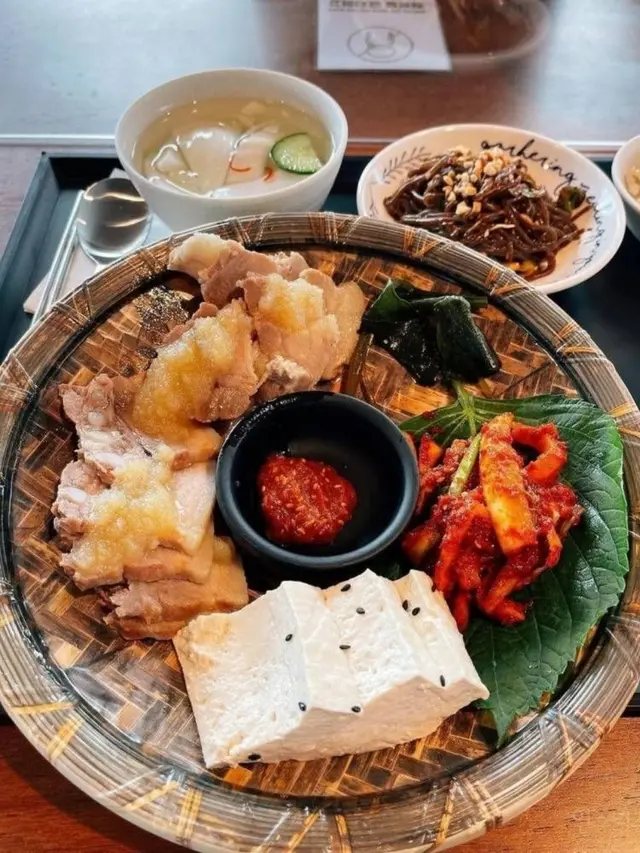 Menu Kantin HYBE