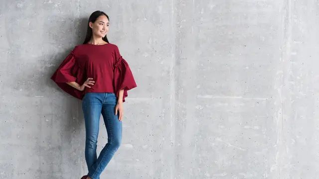 5 Inspirasi Fashion ke Kantor Ini Bisa Jadi Pilihan Buat yang Malas Ribet