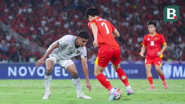 Foto: Melihat Perjuangan Pemain Timnas Indonesia U-23 saat Menghalau Serangan Vietnam
