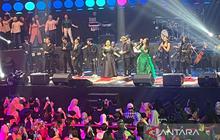 Konser Badai Pasti Berlalu: Nostalgia Karya Erros Djarot Pukau Balai Sarbini