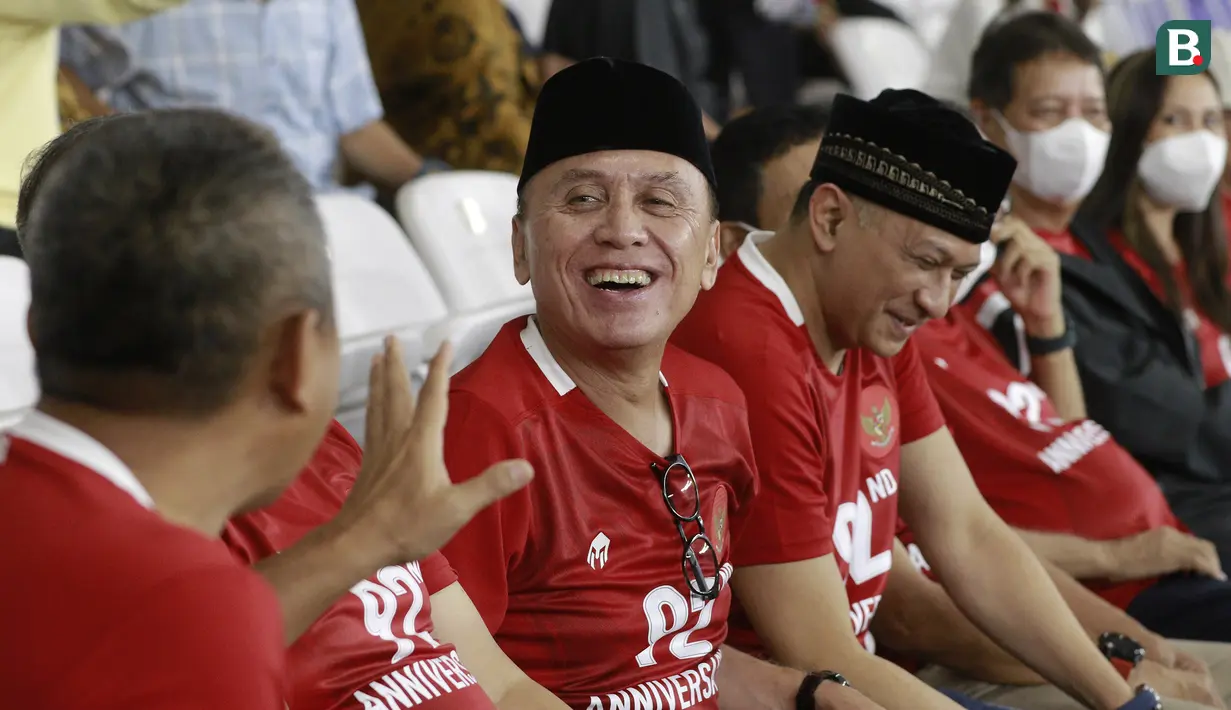 Di samping itu PSSI juga fokus untuk meningkatkan mutu kompetisi BRI Liga 1 dari segala sektor, seperti kinerja wasit yang masih banyak mengundang kontroversi. (Bola.com/M Iqbal Ichsan)