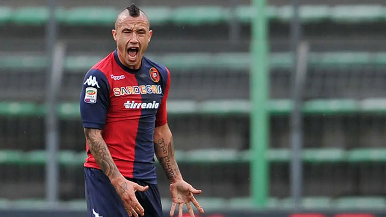 radja-nainggolan-131123c.jpg