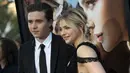 Pasangan Brooklyn Beckham dan Chloe Grace Moretz dikabarkan kembali bersama setelah keduanya memutuskan untuk berpisah. Kabar ini muncul setelah keduanya mengunggah foto yang membuat penggemarnya curiga. (AFP/Bintang.com)