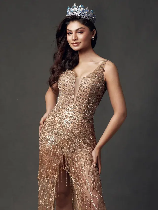 6 Pesona Jihane Almira di Pemotretan Perdana dengan Miss Supranational 2019