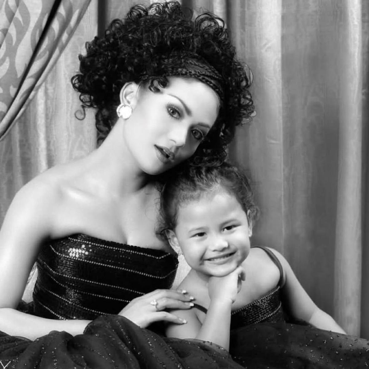 Bikin Haru, Begini Cara Aurel Hermansyah Peringati Hari Ibu - Unggah Foto Bareng Kris Dayanti dan Ashanty