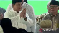 Pakai Koko Putih dan Kopiah Hitam, Prabowo Hadiri Pengukuhan Pengurus MUI di Istiqlal