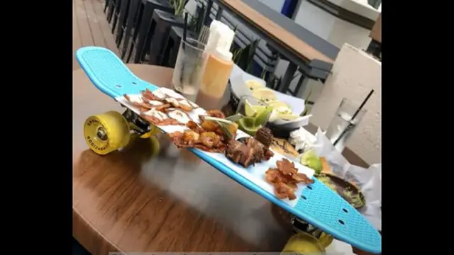 Penyajian makanan yang sangat aneh