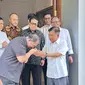 Wakil Presiden ke-10 dan ke-12 Jusuf Kalla menerima kunjungan pendeta Gilbert Lumoindong. (Nanda Perdana Putra).