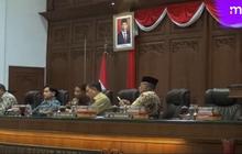 VIDEO: Detik-Detik Gibran Sampai Terkejut "Disikat" Interupsi Tajam Fraksi PDIP di DPRD Solo