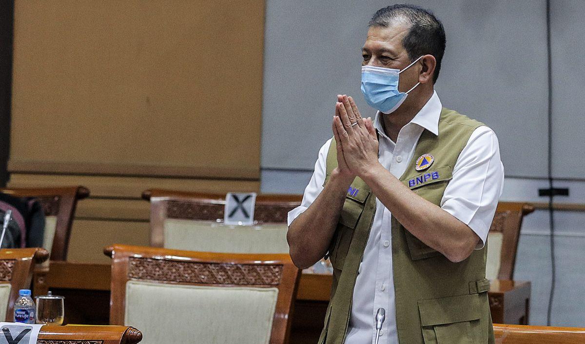 Doni Monardo memulai karirnya di bidang militer sebagai perwira di Angkatan Darat Indonesia.&nbsp;<br>