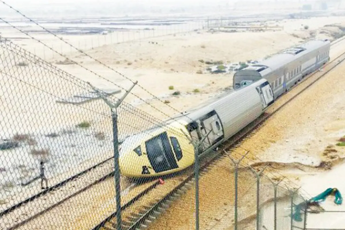 Kereta tergelincir akibat banjir di Dammam, Provinsi Timur, Arab Saudi
