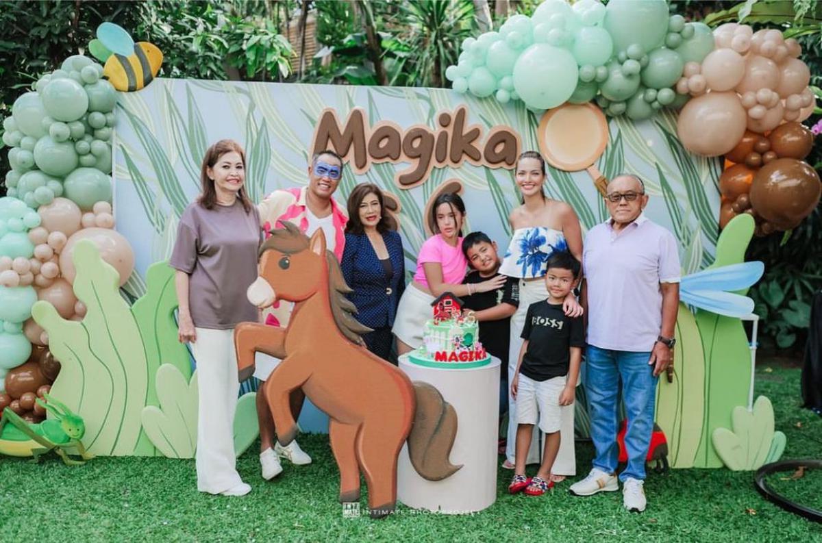 Momen Hangat Anak Selebriti dan Kakek-Nenek Mereka yang Menginspirasi