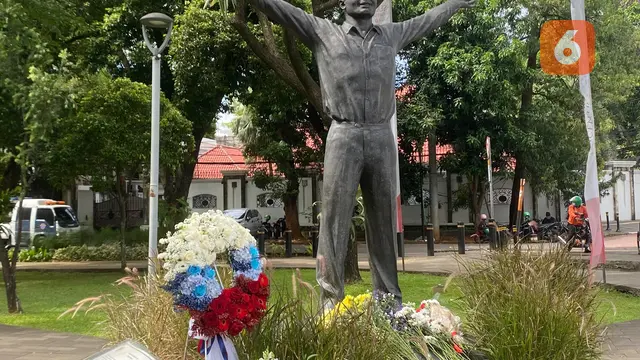 Patung Yuri Gagarin Taman Matraman
