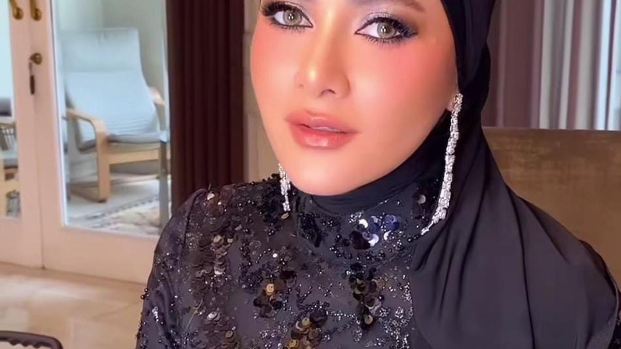 Model Hijab Olla Ramlan, Inspirasi Penampilan Elegan di Hari Raya Lebaran Idul Fitri 2025