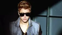 Agar sesuai dengan selera dan keinginannya, Justin Bieber membeli kado natal untuk dirinya sendiri.