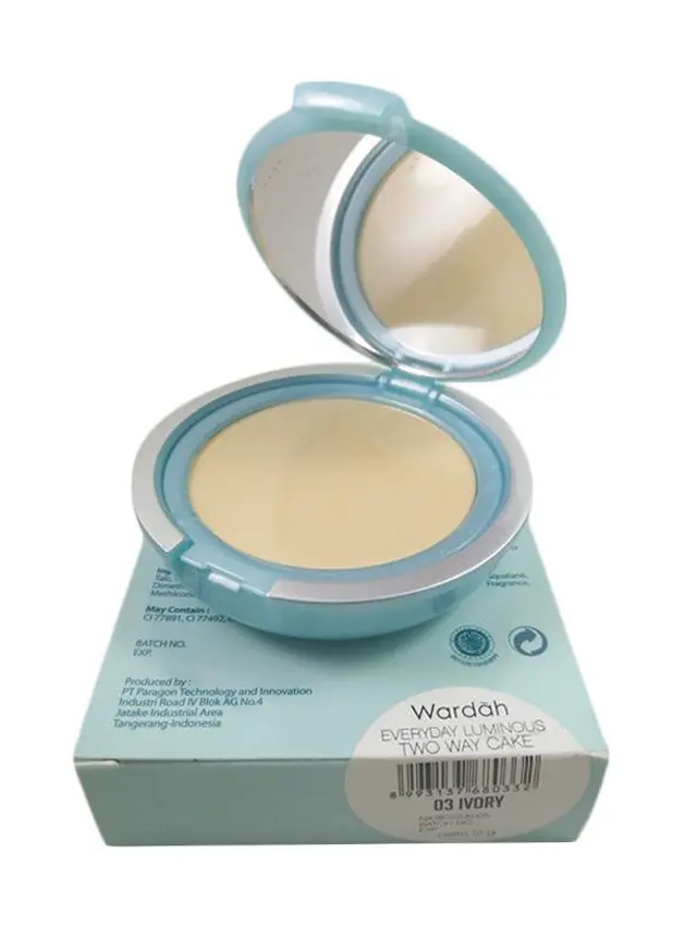 [Bintang] Biar Cantik Natural, Pakai Compact Powder Dibawah 50 Ribu Ini