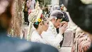 Pernikahan Kunto Aji dan Dewisya ini memang tak dipublikasikan oleh mereka, namun foto-foto momen bahagia tersebut tersebar di dunia maya.  (via instagram/@bantumanten)