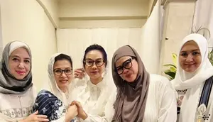 Toleransi, Donna Agnesia Berhijab Kala Hadiri Tahlil 7 Hari Rachmat Gobel