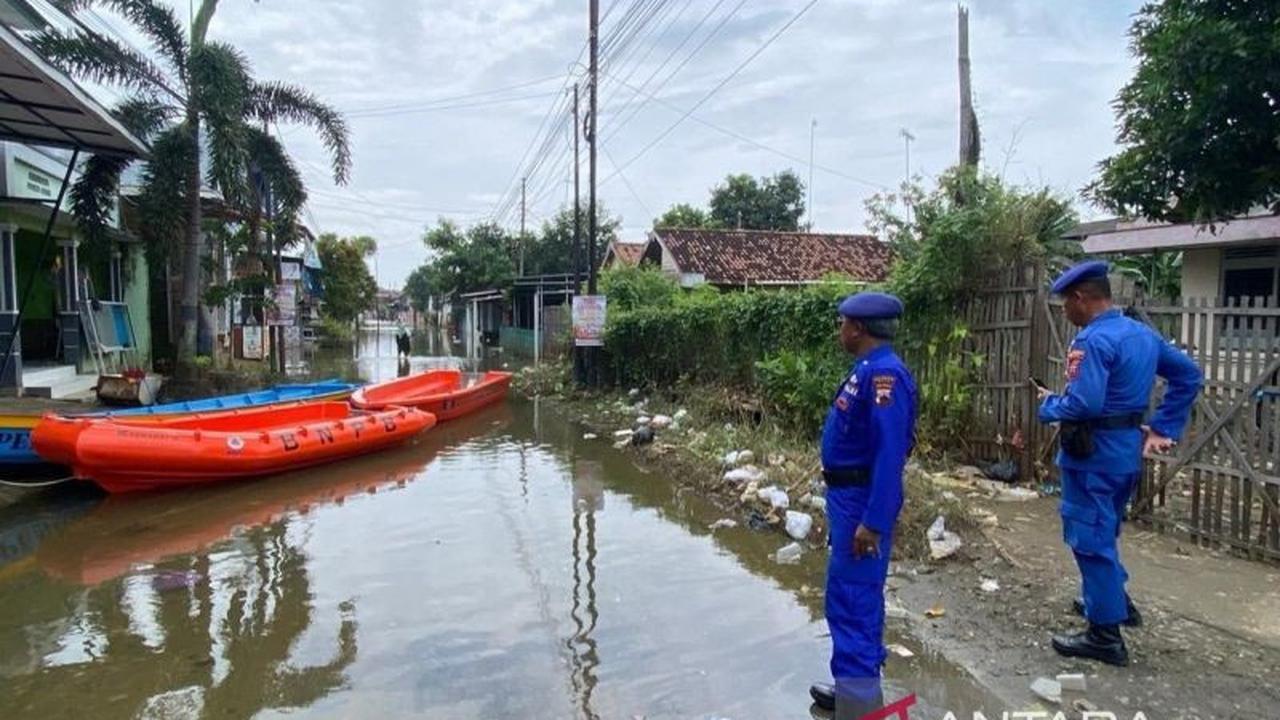 Satpolairud Polresta Pati Gencarkan Patroli Banjir di Juwana, Pastikan Keamanan Warga