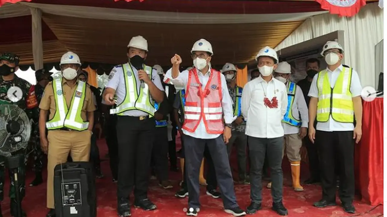 Menteri Investasi, Bahlil Lahadalia meminta pembangunan Bandara Siboru di Kabupaten Fakfak, Papua Barat selesai pada 2022.