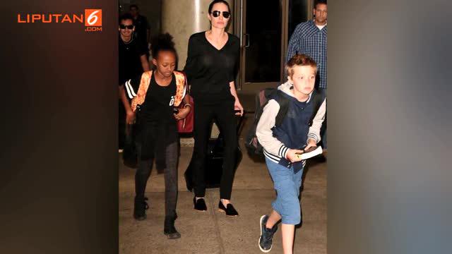 Berita Angelina Jolie And Brad Pitt Hari Ini Kabar Terbaru Terkini Liputan6 Com Page 2