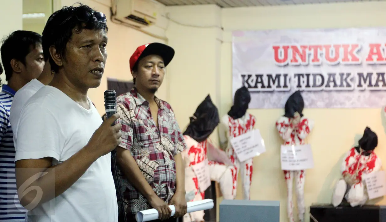 Refleksi Gerakan Mahasiswa Reformasi 98 ini merupakan bentuk penyadaran perlawanan kembali bahwa cita-cita Reformasi sudah melenceng oleh oknum - oknum yang ingin memecahkan NKRI, Jakarta Pusat, Senin (15/05). (Liputan6.com/Johan Tallo)