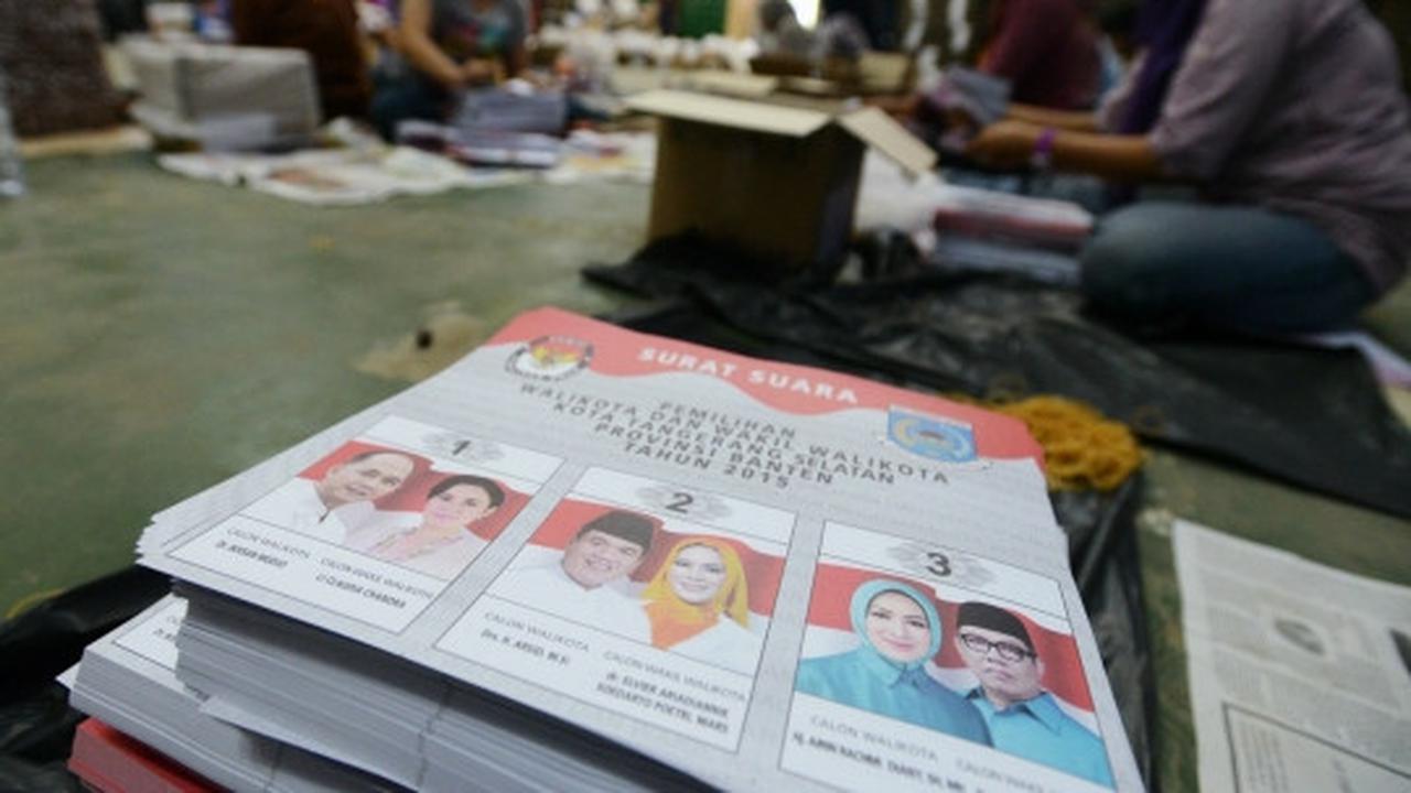 Memantau pelipatan dan penyortiran surat suara Pilkada Tangsel