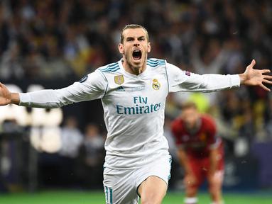 Pemain Real Madrid, Gareth Bale terkenal sebagai salah satu winger kiri paling berbahaya di dunia. Tak disangka, awalnya ia merupakan pemain bek kiri ketika membela Tottenham Hotspur. Ia berganti posisi ketika Final Liga Champions 2010 kala Spurs melawan Inter Milan. (Foto: AFP/Franck Fife)