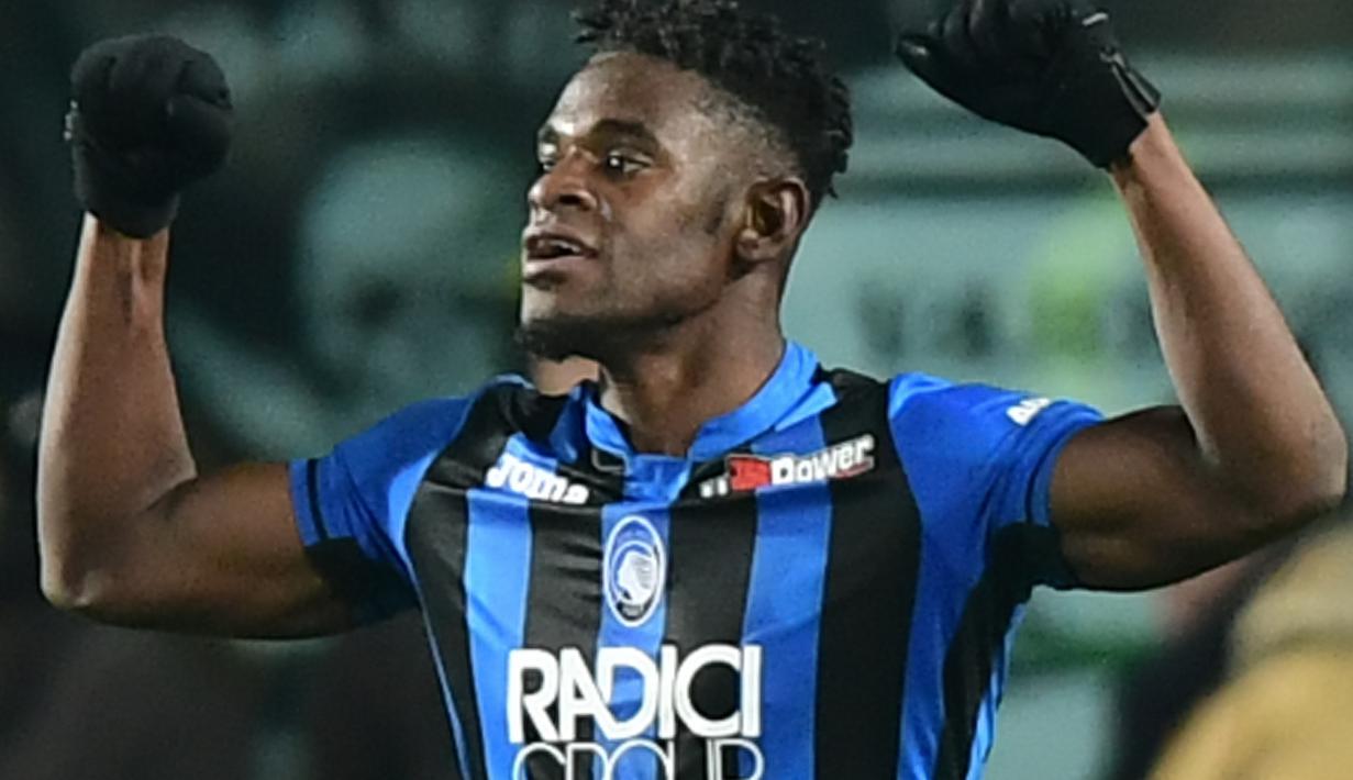 Jumlah yang sangat jauh dari ekspektasi para pendukung Sampdoria lalu ia dilepas ke Atalanta. Kini Zapata tengah berada di puncak kariernya bersama Atalanta dan sudah mengemas 16 gol.  (AFP/Miguel Medina)