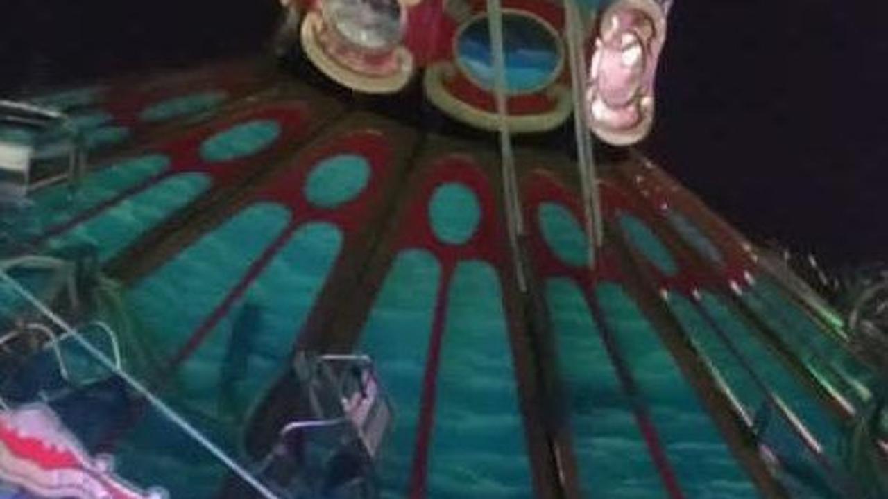 Wahana Permainan di Banyuwangi Night Amazing Ambruk, 4 Pengunjung Terluka