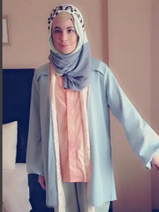 Bahkan, lanjut Ina, ada pesan Stuart yang memertanyakan kesetiaan Risty. (Via Instagram/@Ristytagor)