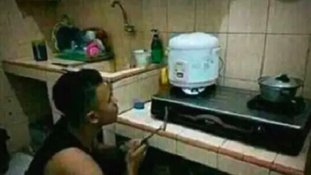 6 Kelakuan Absurd Bapak-Bapak Saat Masak, Siap-Siap Ketawa Geli
