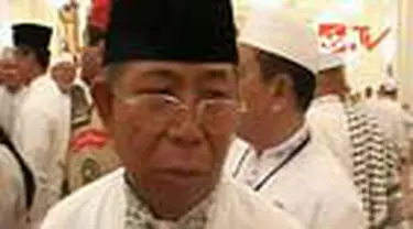 Menteri Sekretaris Negara (Mensesneg), Sudi Silalahi, menegaskan bahwa jabatan Hendarman Supandji sebagai Jaksa Agung legal karena sudah sesuai dengan ketentuan yang berlaku. 