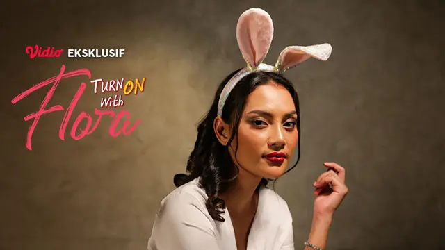 Vidio Rilis Podcast Turn On With Flora