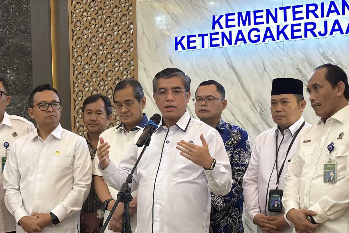 Menteri Ketenagakerjaan (Menaker) Yassierli, di Kantor Kemnaker, Rabu (12/11/2025). (Foto: Liputan6.com/Tira Santia)