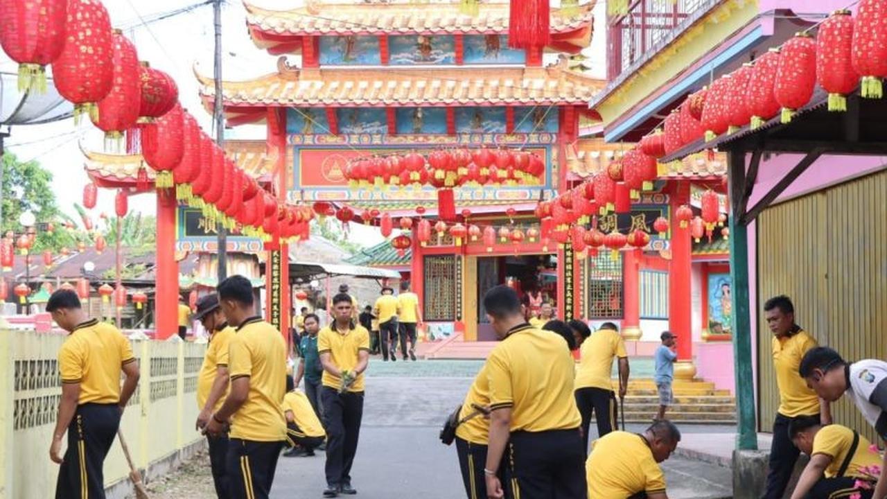 Polres Lingga Gelar Bakti Bersih Klenteng Sambut Imlek 2026, Implementasikan Program ASRI